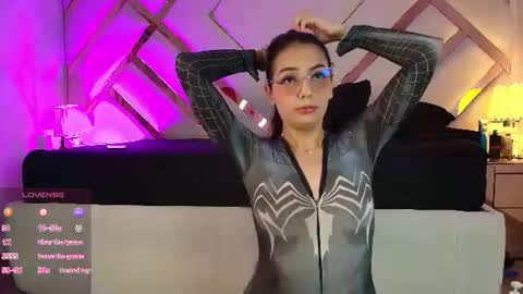 michelle_cutee_ online show from June 27, 8:04 pm