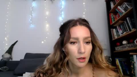 Snapshot of michellebele chatting on December 13, 9:09 pm MichelleBele online show from December 13, 9:09 pm