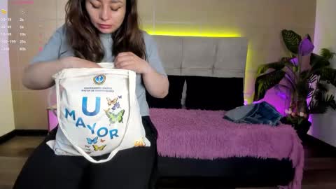 michonne_09 online show from March 8, 3:43 am