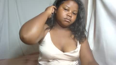 michou61 online show from January 8, 4:38 am