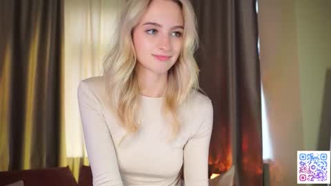 Snapshot of mickeydior chatting on September 13, 12:35 pm mickeydior online show from September 13, 12:35 pm