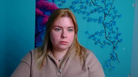 Mariana online show from December 2, 12:40 pm