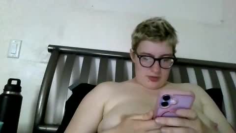 midnightmochi2 online show from May 18, 3:40 pm