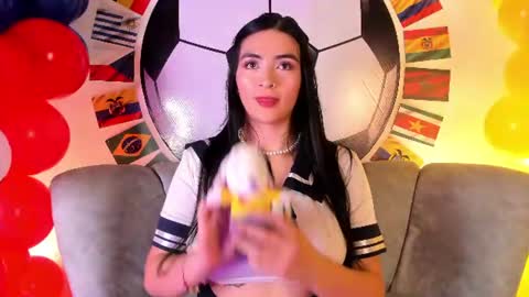 miel_gomez online show from June 22, 9:23 pm