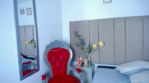 Snapshot of miia_colliins__ chatting on October 28, 11:31 pm Miia colliins   online show from October 28, 11:31 pm