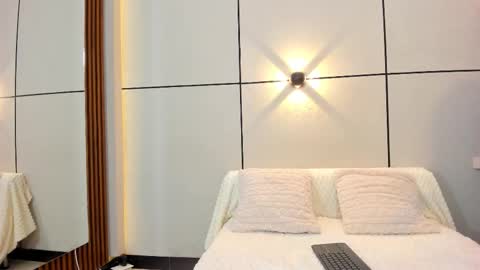    online show from November 7, 12:44 pm