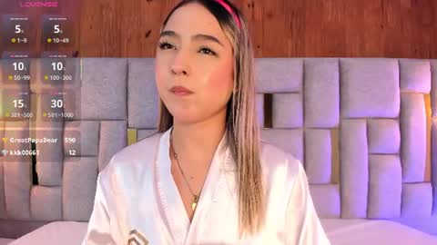 Mia  online show from July 6, 3:03 pm