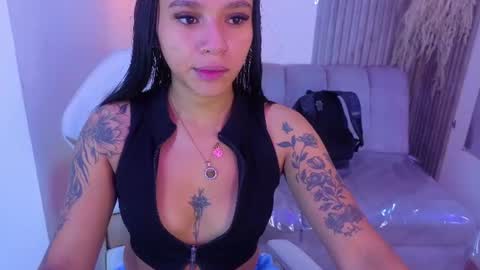 miiaboss online show from July 28, 11:08 am