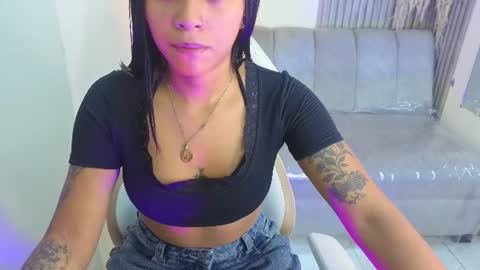 miiaboss online show from July 21, 11:33 am
