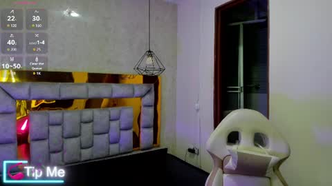 miiaboss online show from June 14, 12:05 pm