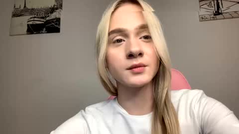 miiissliiissameliiisa online show from February 16, 1:05 pm