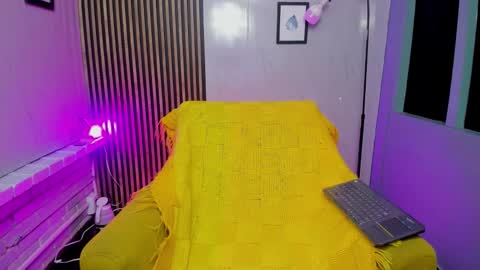 miilu  online show from November 28, 3:31 am