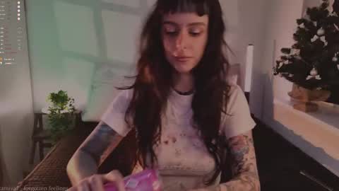 mika_moon_ online show from November 29, 4:55 pm