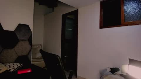 Mikaela blondie bigass online show from April 25, 7:00 pm