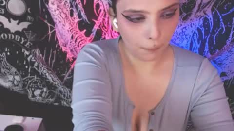 Mika online show from June 25, 7:04 pm
