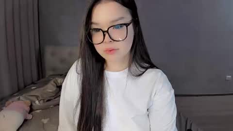 mikasssu online show from February 4, 11:27 am