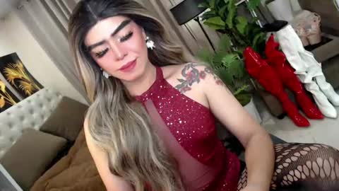 Theresa Luna online show from June 23, 7:01 pm