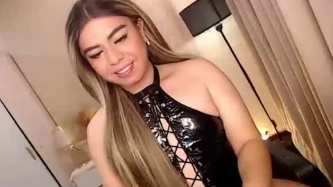 Theresa Luna online show from November 11, 6:16 pm