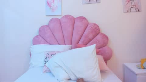 mila_adamss online show from July 6, 3:03 pm