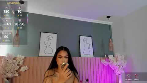 mila_hank online show from March 9, 12:30 pm