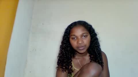 mila_lunah online show from April 27, 1:52 pm