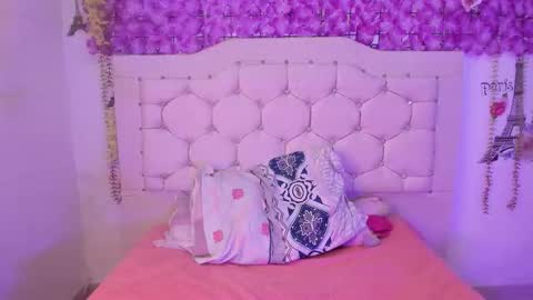 laura online show from March 15, 5:20 am