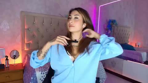 Snapshot of mila_smirnovavk chatting on October 7, 4:06 am MILA online show from October 7, 4:06 am