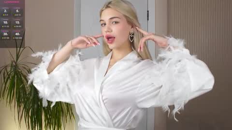 Mila and u can call me sweet bunny online show from November 12, 10:24 am