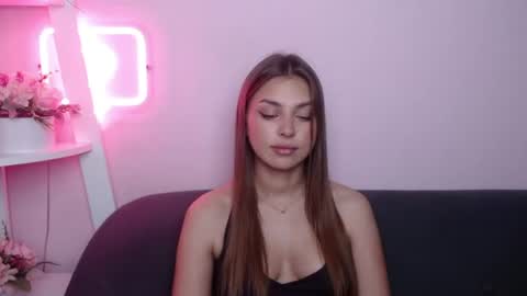 milanaangelas online show from July 19, 5:20 am