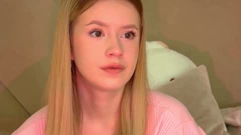 MilanaBalmain online show from October 31, 4:36 am