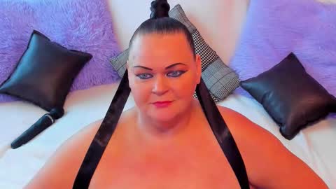 Snapshot of milanabiegert chatting on September 17, 8:45 am Lana online show from September 17, 8:45 am