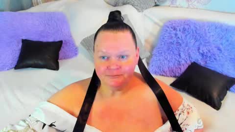 Snapshot of milanabiegert chatting on February 11, 8:10 pm Lana online show from February 11, 8:10 pm