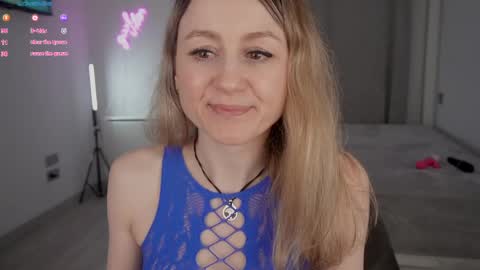 Milana online show from May 1, 7:39 pm