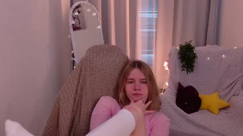 Milaray online show from August 2, 5:54 am
