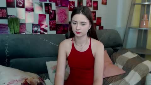 milanaroz online show from October 5, 6:51 am