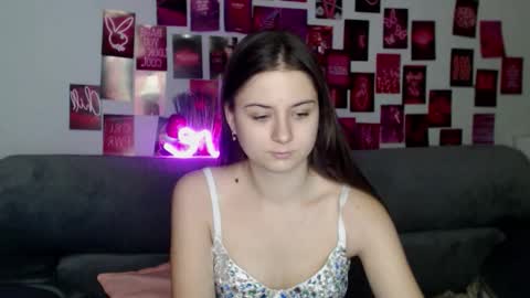 milanaroz online show from November 17, 2:07 pm