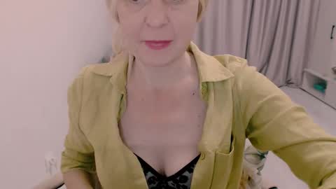 Snapshot of milanav chatting on October 19, 4:36 am Milena online show from October 19, 4:36 am