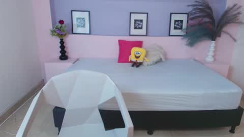 Mila Rose online show from December 12, 11:29 am