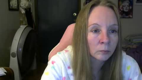 Mila online show from May 3, 8:07 am