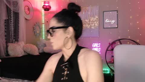 Milf Lacey online show from January 2, 12:45 am