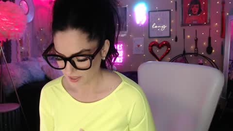 Milf Lacey online show from February 26, 9:50 pm