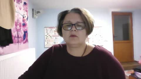 milfdiafan online show from April 1, 8:06 pm