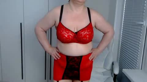 MilfScarlette online show from July 22, 3:40 am