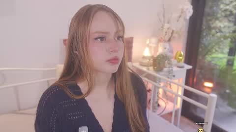 milky_0 online show from July 10, 7:36 pm
