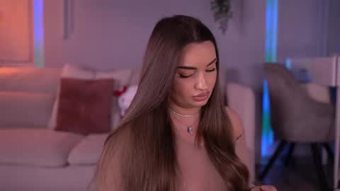 milla_serene online show from April 9, 6:19 am