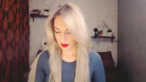 MillaXQueen online show from February 10, 12:29 pm