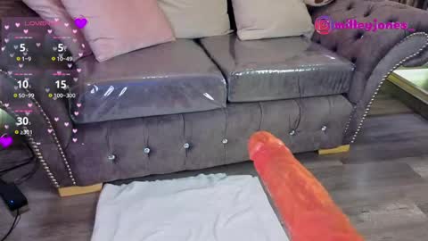 milleyjones_ online show from May 30, 7:32 pm