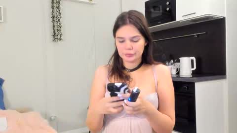 Welcome My name is Tina online show from February 24, 9:20 pm