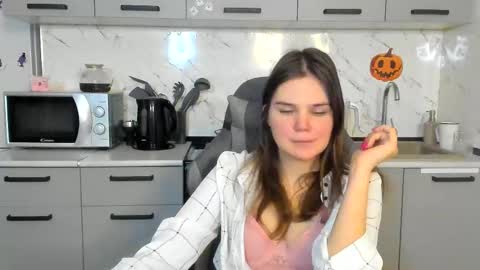 Welcome My name is Tina online show from February 14, 8:48 pm