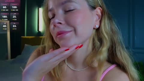Snapshot of milly_shy chatting on September 18, 6:56 am Milly online show from September 18, 6:56 am